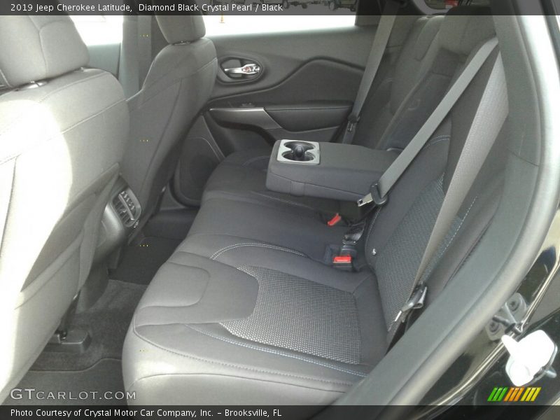 Diamond Black Crystal Pearl / Black 2019 Jeep Cherokee Latitude