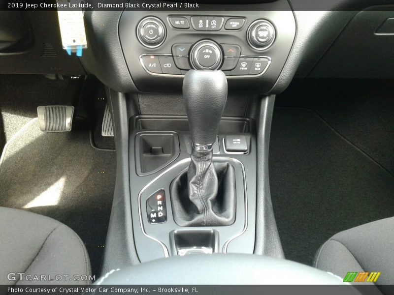  2019 Cherokee Latitude 9 Speed Automatic Shifter