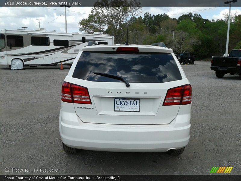 Vice White / Black 2018 Dodge Journey SE