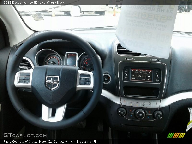 Vice White / Black 2018 Dodge Journey SE