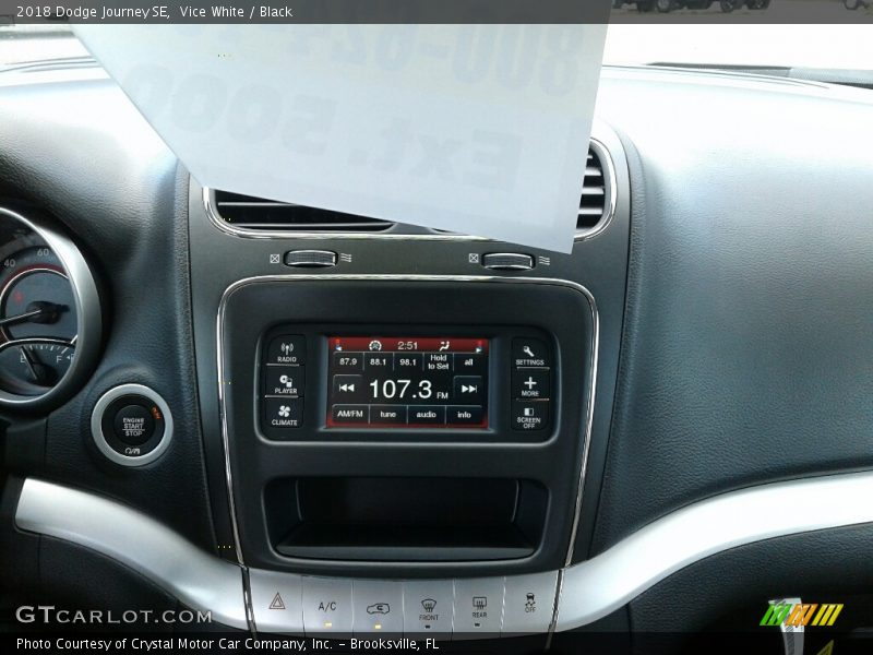 Vice White / Black 2018 Dodge Journey SE