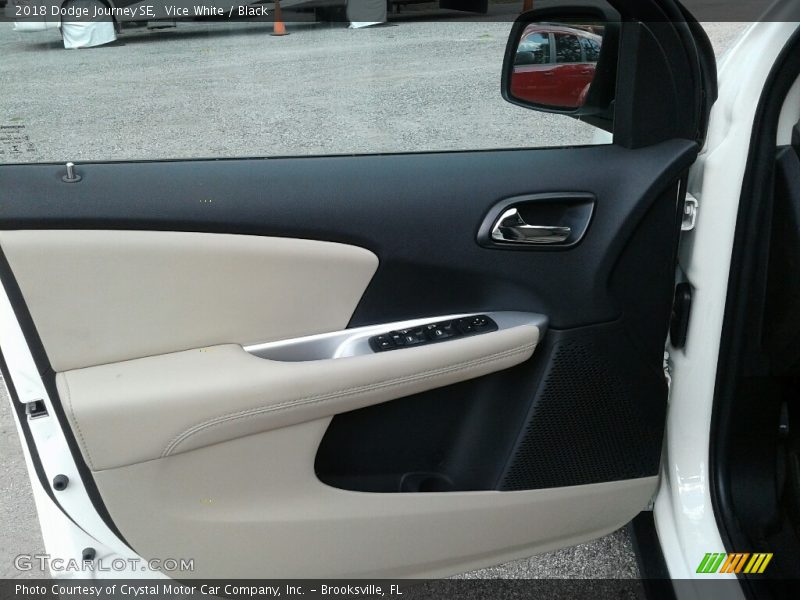 Vice White / Black 2018 Dodge Journey SE