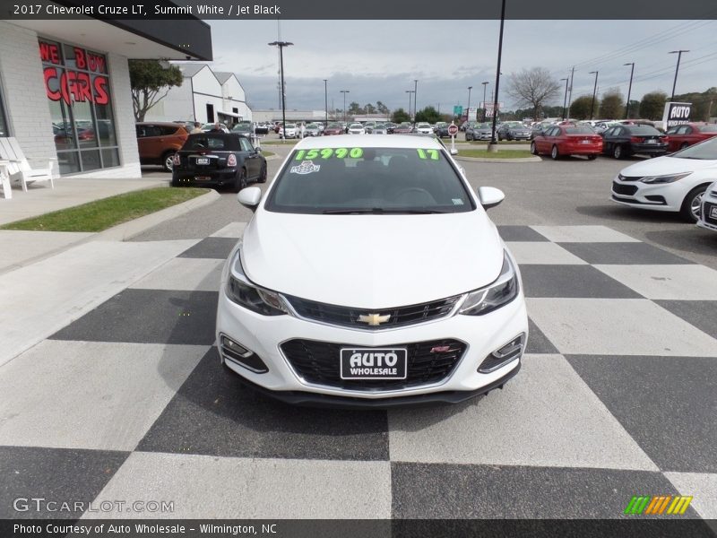Summit White / Jet Black 2017 Chevrolet Cruze LT