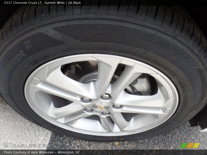 Summit White / Jet Black 2017 Chevrolet Cruze LT