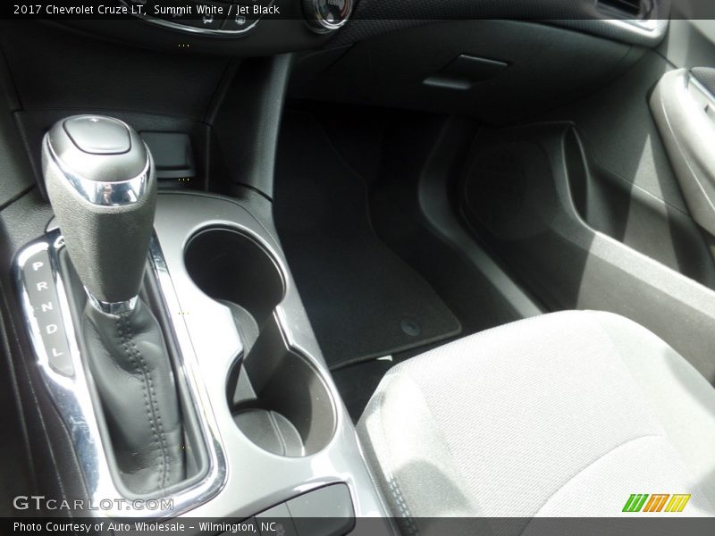 Summit White / Jet Black 2017 Chevrolet Cruze LT