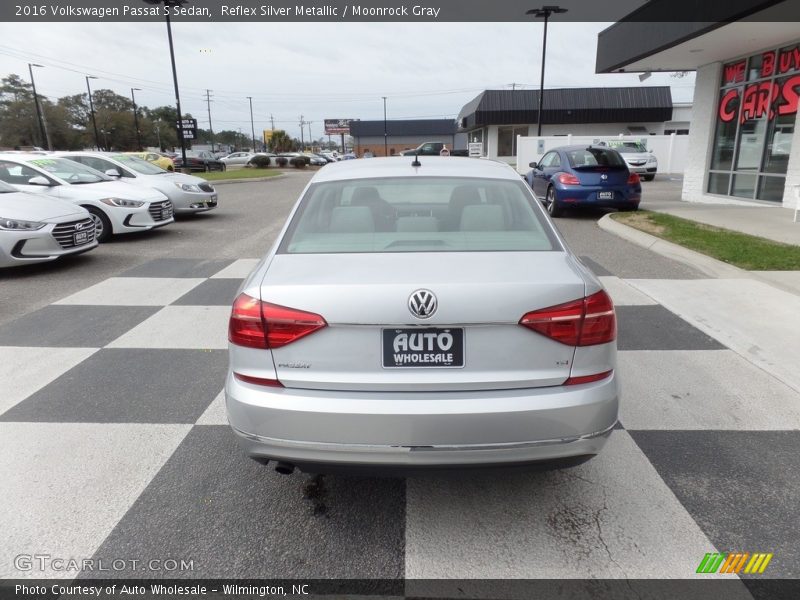 Reflex Silver Metallic / Moonrock Gray 2016 Volkswagen Passat S Sedan