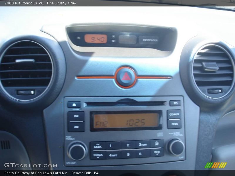 Fine Silver / Gray 2008 Kia Rondo LX V6