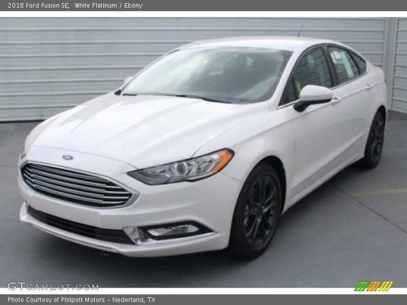 White Platinum / Ebony 2018 Ford Fusion SE