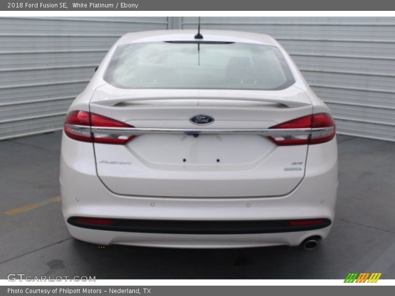 White Platinum / Ebony 2018 Ford Fusion SE