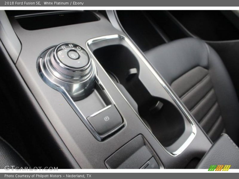 White Platinum / Ebony 2018 Ford Fusion SE