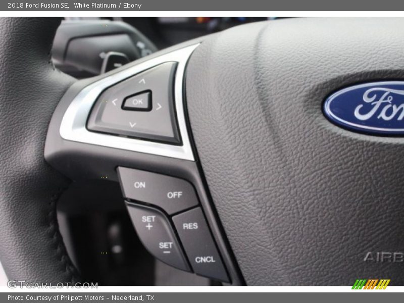 White Platinum / Ebony 2018 Ford Fusion SE