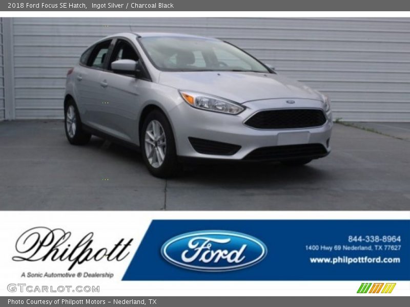 Ingot Silver / Charcoal Black 2018 Ford Focus SE Hatch