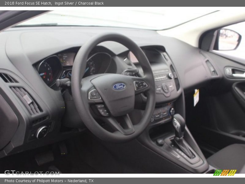 Ingot Silver / Charcoal Black 2018 Ford Focus SE Hatch