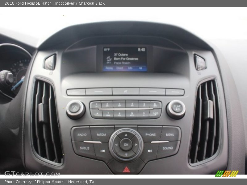Ingot Silver / Charcoal Black 2018 Ford Focus SE Hatch