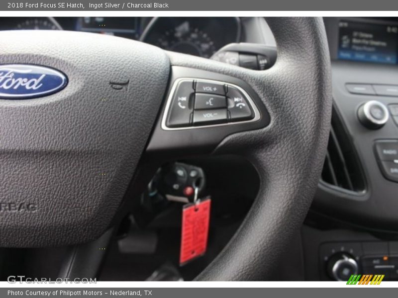 Ingot Silver / Charcoal Black 2018 Ford Focus SE Hatch