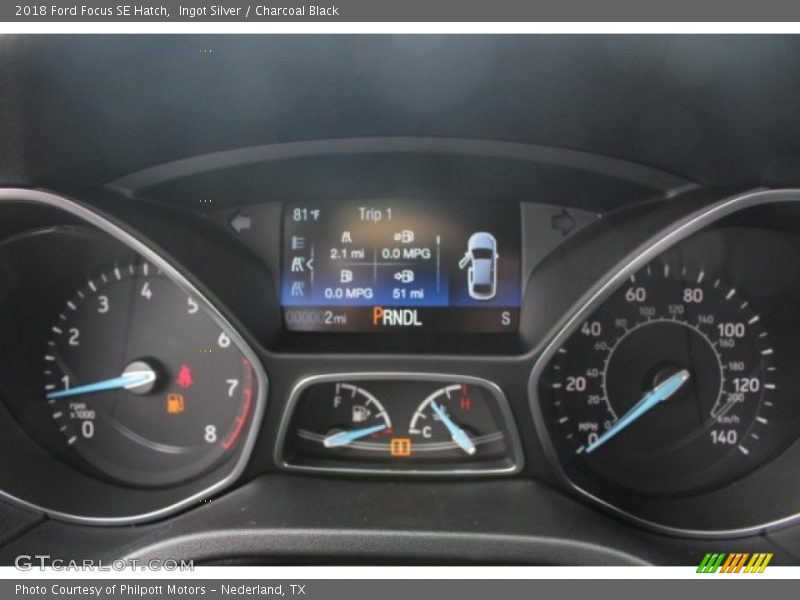 Ingot Silver / Charcoal Black 2018 Ford Focus SE Hatch