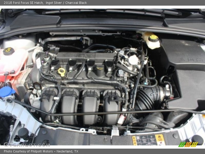 Ingot Silver / Charcoal Black 2018 Ford Focus SE Hatch