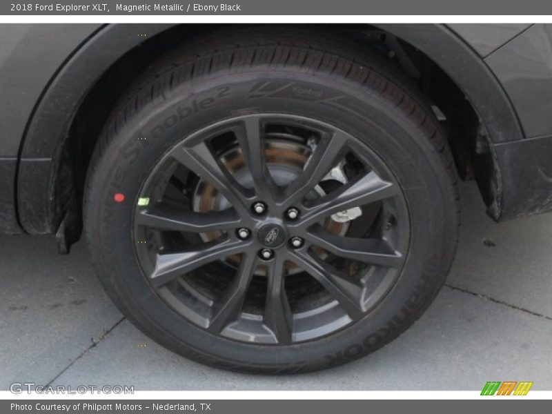 Magnetic Metallic / Ebony Black 2018 Ford Explorer XLT