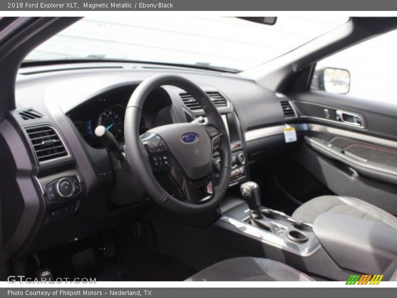 Magnetic Metallic / Ebony Black 2018 Ford Explorer XLT