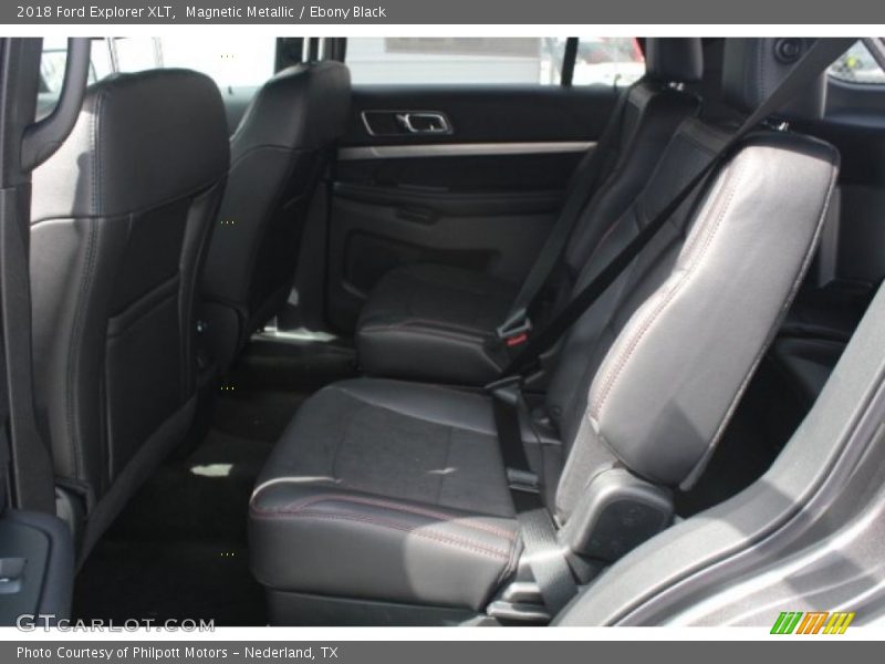 Magnetic Metallic / Ebony Black 2018 Ford Explorer XLT