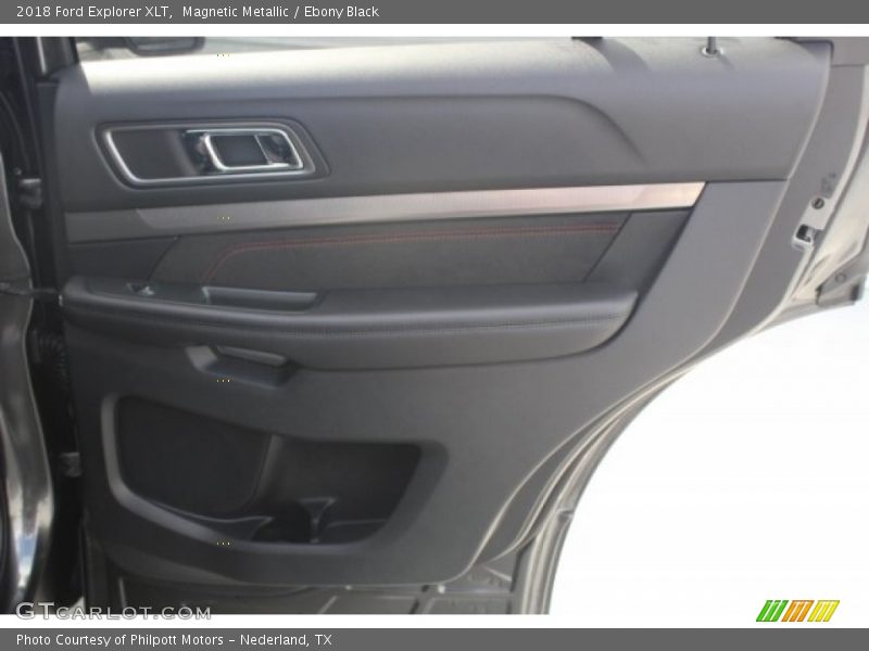 Magnetic Metallic / Ebony Black 2018 Ford Explorer XLT