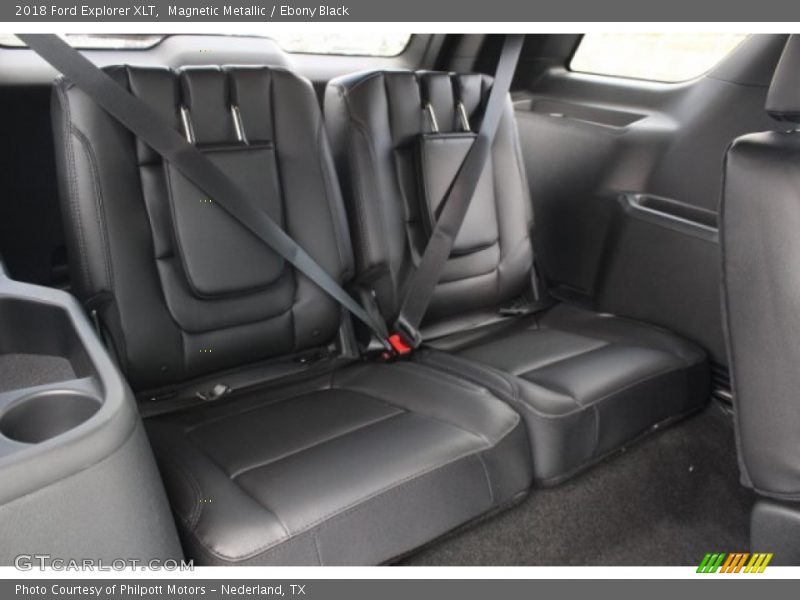 Magnetic Metallic / Ebony Black 2018 Ford Explorer XLT