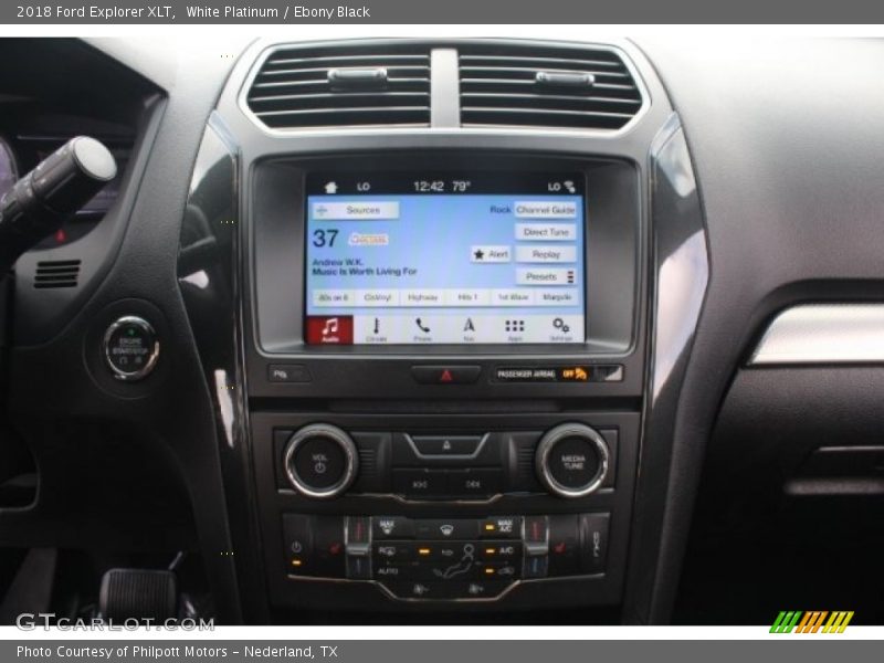 White Platinum / Ebony Black 2018 Ford Explorer XLT