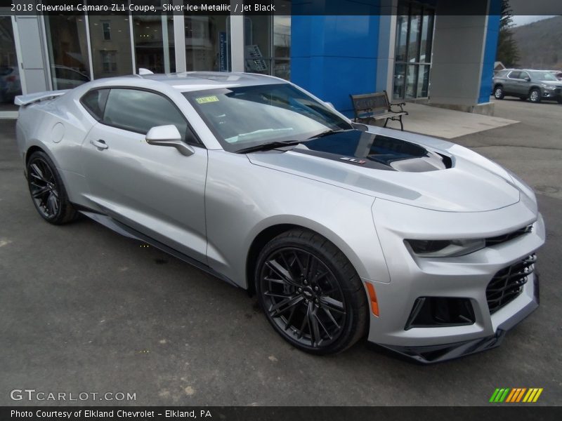Front 3/4 View of 2018 Camaro ZL1 Coupe