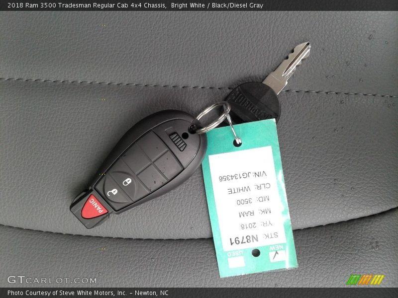Bright White / Black/Diesel Gray 2018 Ram 3500 Tradesman Regular Cab 4x4 Chassis