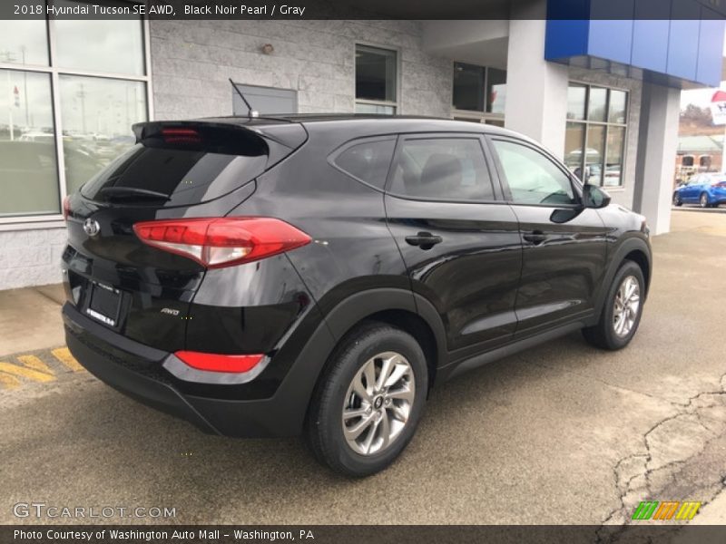 Black Noir Pearl / Gray 2018 Hyundai Tucson SE AWD
