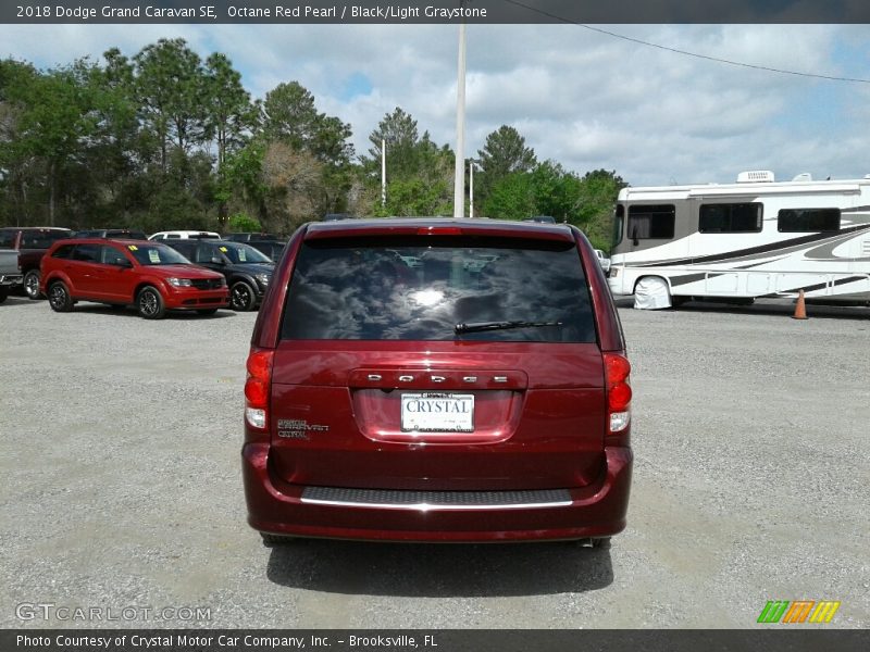 Octane Red Pearl / Black/Light Graystone 2018 Dodge Grand Caravan SE