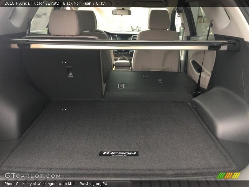 Black Noir Pearl / Gray 2018 Hyundai Tucson SE AWD