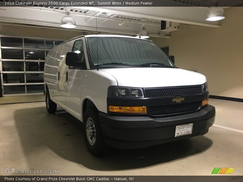 Summit White / Medium Pewter 2018 Chevrolet Express 2500 Cargo Extended WT