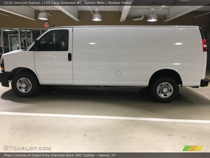 Summit White / Medium Pewter 2018 Chevrolet Express 2500 Cargo Extended WT