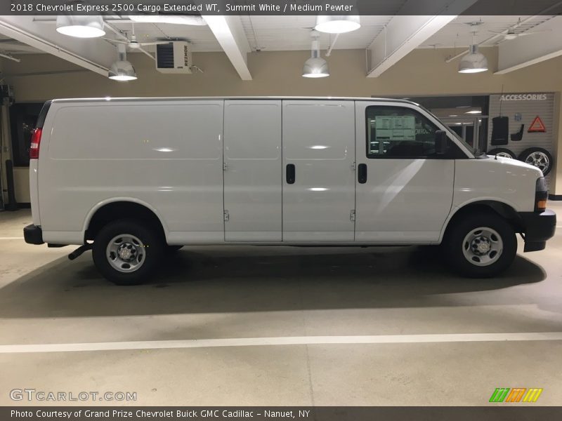Summit White / Medium Pewter 2018 Chevrolet Express 2500 Cargo Extended WT