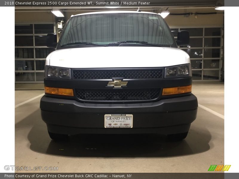 Summit White / Medium Pewter 2018 Chevrolet Express 2500 Cargo Extended WT