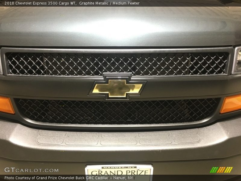 Graphite Metallic / Medium Pewter 2018 Chevrolet Express 3500 Cargo WT