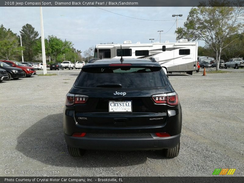 Diamond Black Crystal Pearl / Black/Sandstorm 2018 Jeep Compass Sport