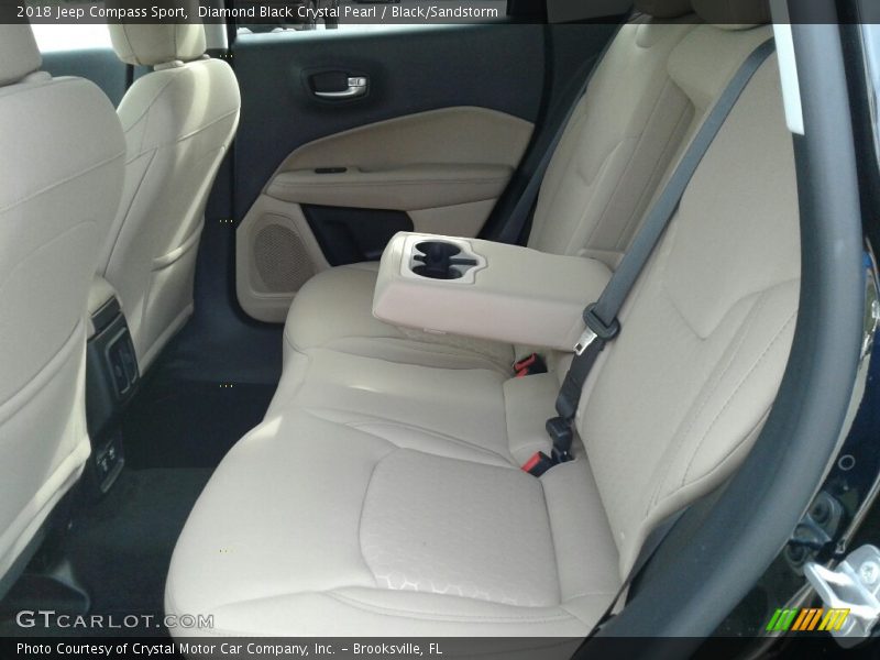 Diamond Black Crystal Pearl / Black/Sandstorm 2018 Jeep Compass Sport