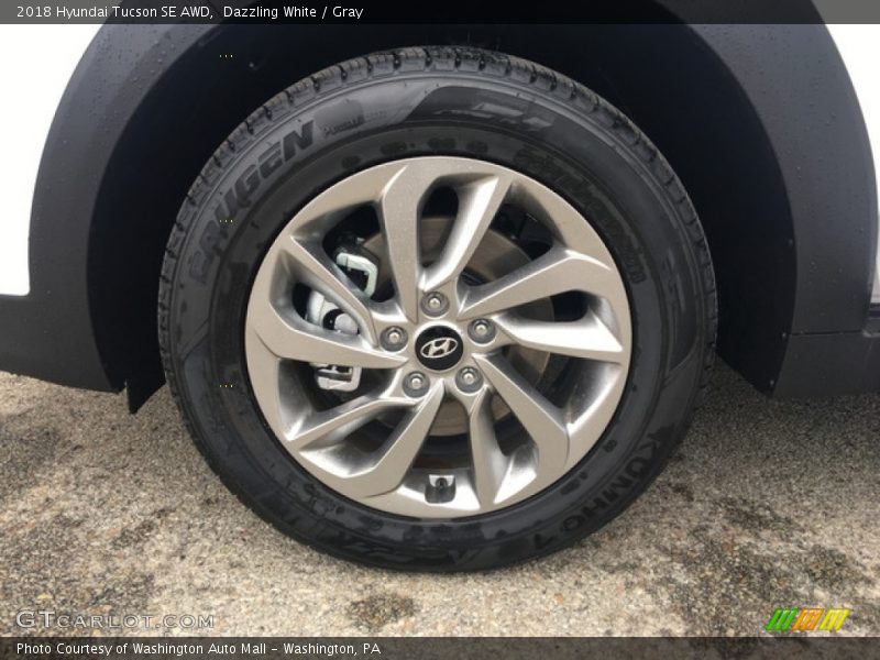 Dazzling White / Gray 2018 Hyundai Tucson SE AWD