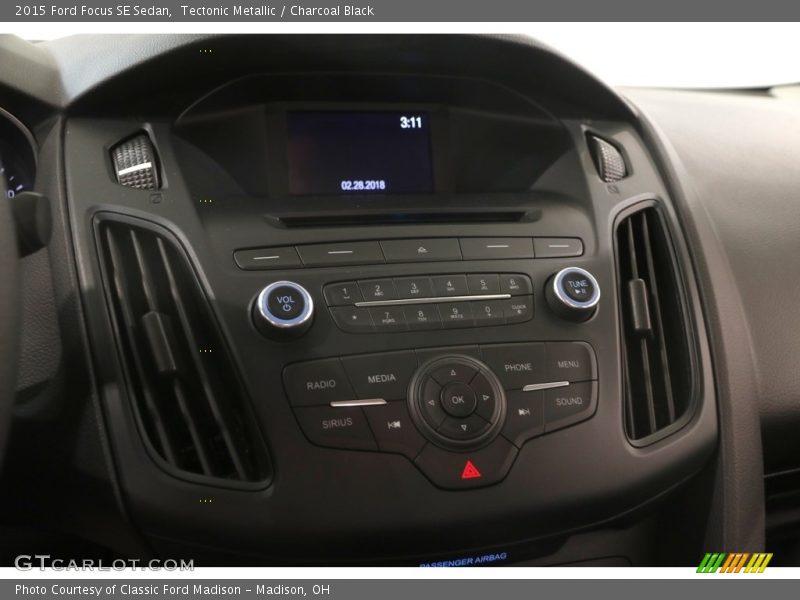 Tectonic Metallic / Charcoal Black 2015 Ford Focus SE Sedan