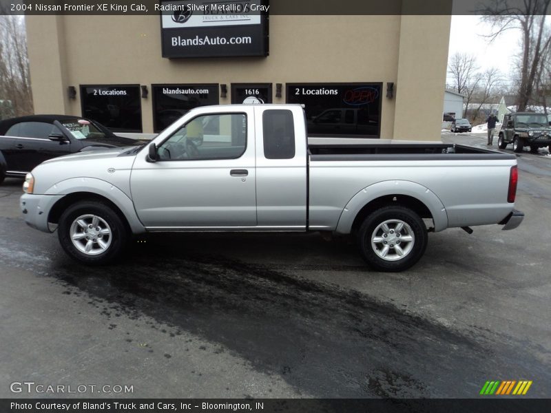 Radiant Silver Metallic / Gray 2004 Nissan Frontier XE King Cab