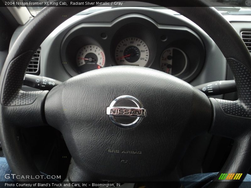 Radiant Silver Metallic / Gray 2004 Nissan Frontier XE King Cab