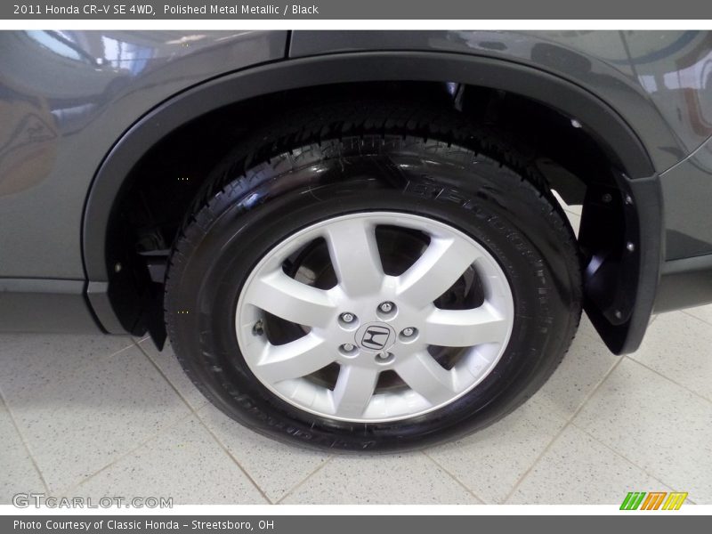 Polished Metal Metallic / Black 2011 Honda CR-V SE 4WD