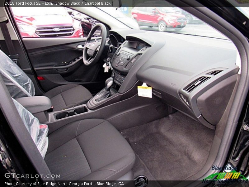 Shadow Black / Charcoal Black 2018 Ford Focus SE Hatch
