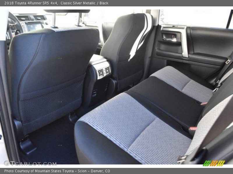 Classic Silver Metallic / Black 2018 Toyota 4Runner SR5 4x4