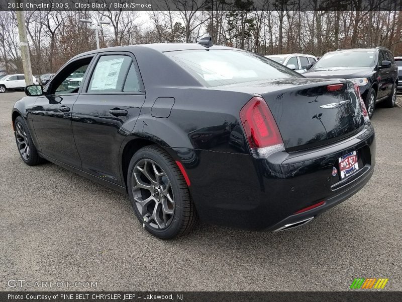 Gloss Black / Black/Smoke 2018 Chrysler 300 S