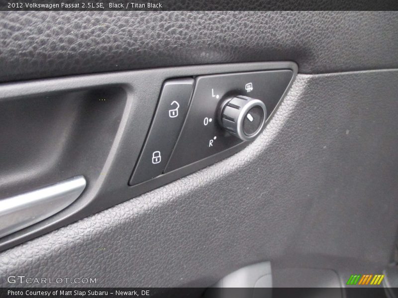 Black / Titan Black 2012 Volkswagen Passat 2.5L SE