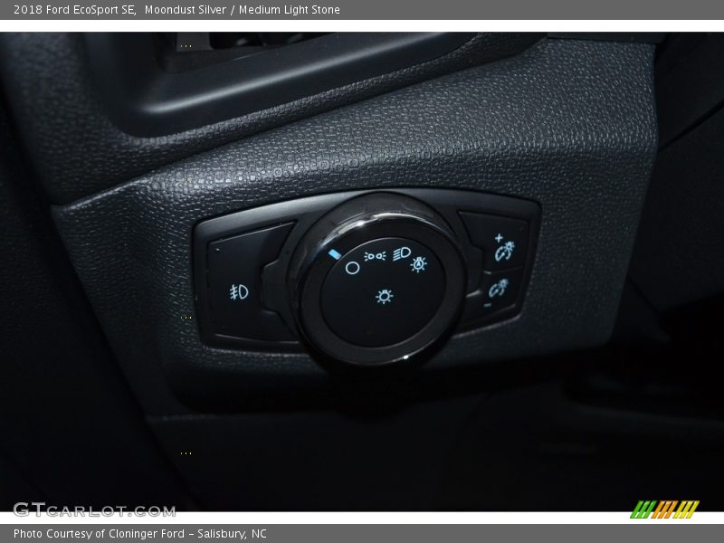 Moondust Silver / Medium Light Stone 2018 Ford EcoSport SE