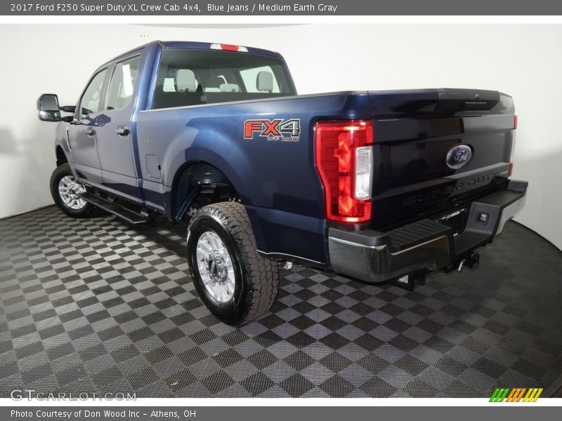 Blue Jeans / Medium Earth Gray 2017 Ford F250 Super Duty XL Crew Cab 4x4